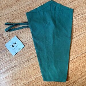 NWT Aplat Jardin Flower Bouquet Green Tote Urban Outfitters Hostess